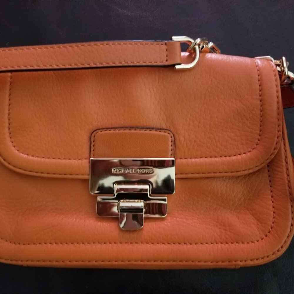 Spring or Summer Bag - Michael Kors Deneuve Small Shoulder leather bag in Orange